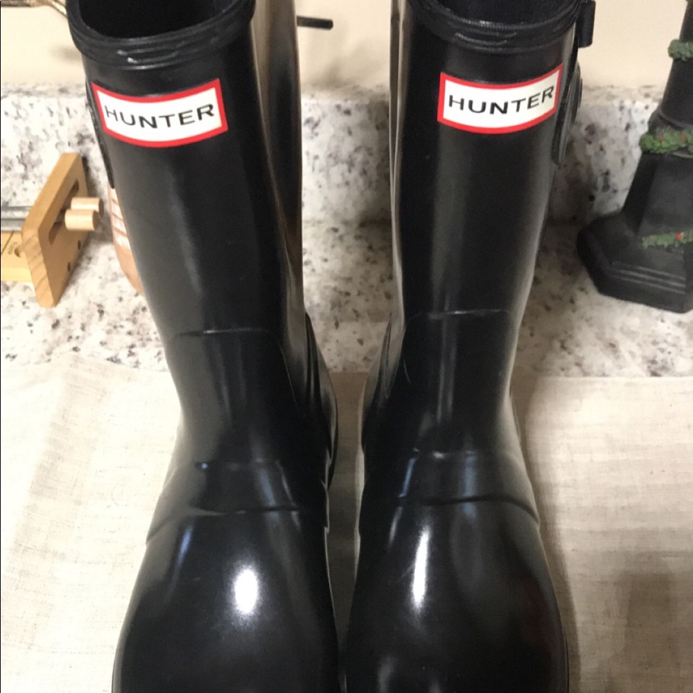 Hunter rain boots. Patent black. Size 11. EUC